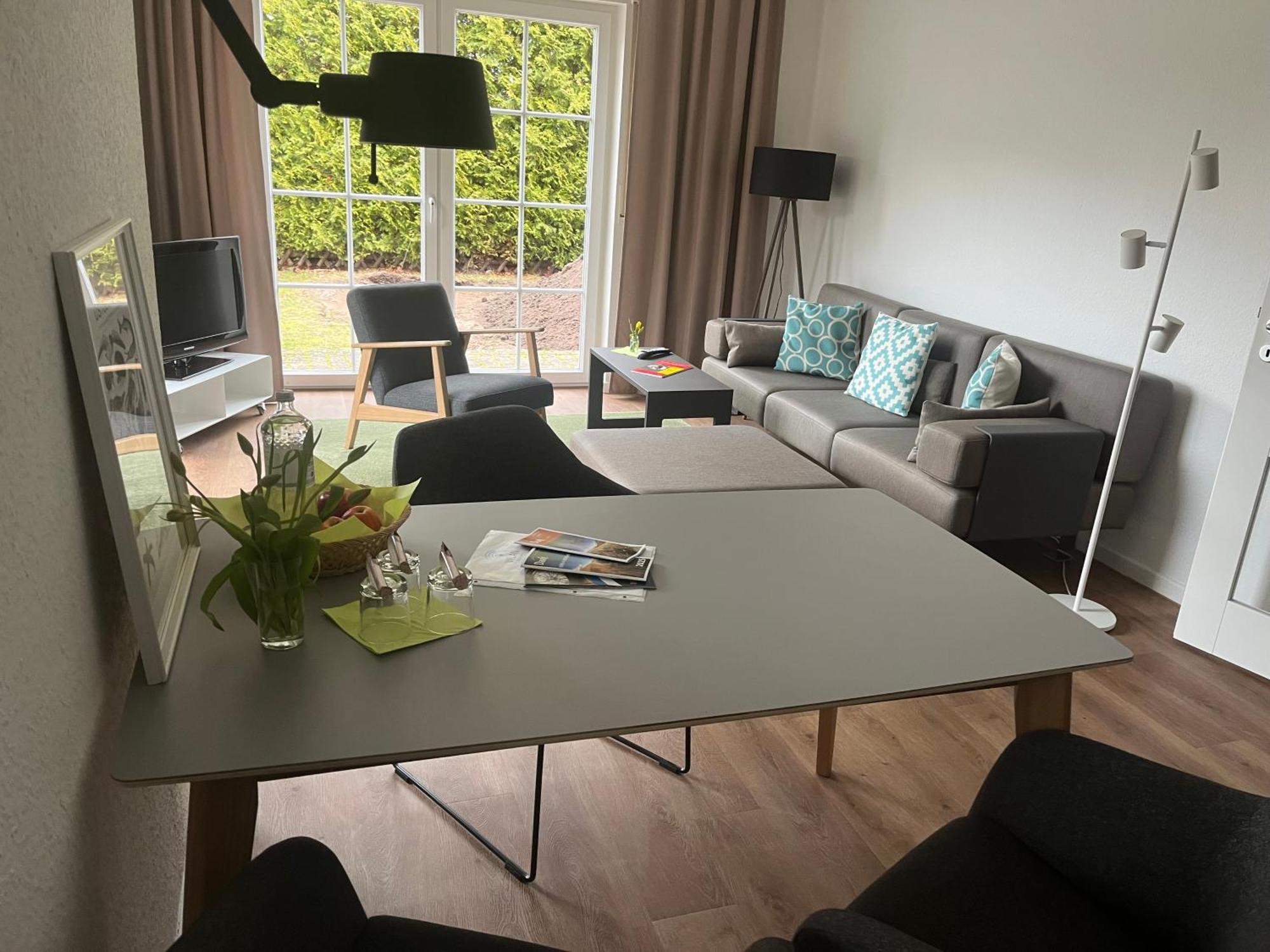 Kapitaenshaus Scharmberg, Ferienwohnung Seeadler ボルン エクステリア 写真
